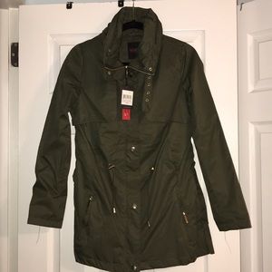 Yoki light weight rain jacket